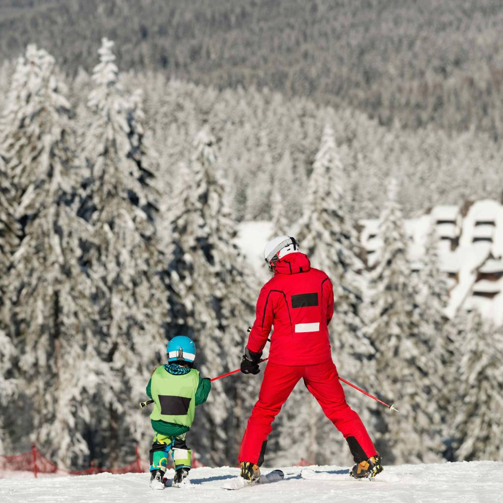 Instruktori PLUG (IN) škole skijanja